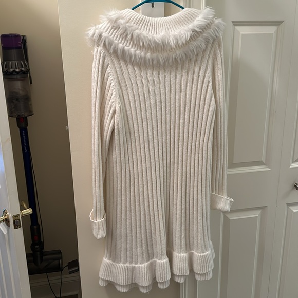 Alfani ivory sweater with faux fur trim, size 2X - Picture 5 of 11